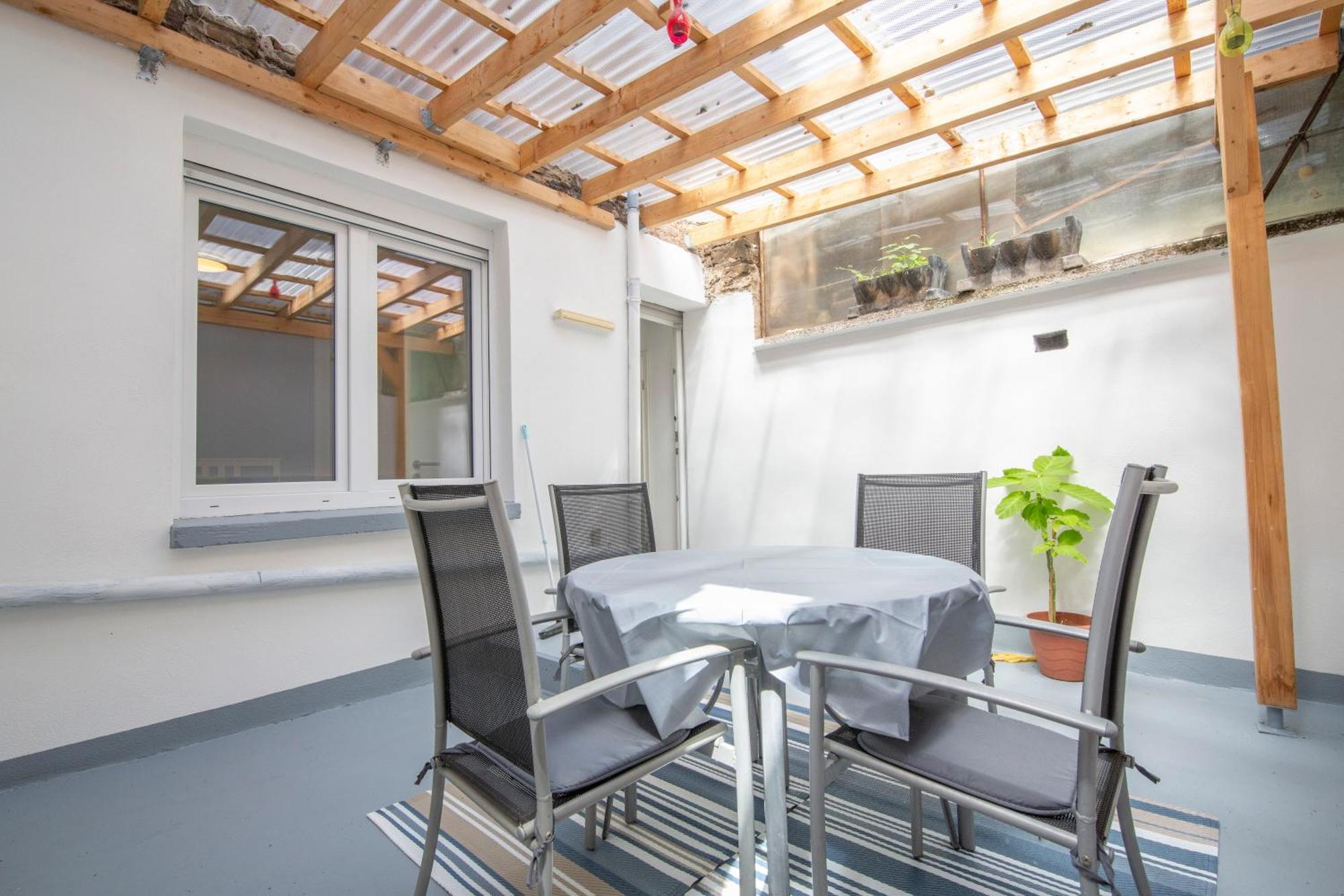 Apartment Mit Kleinem Innenhof Im Erdgeschoss Fuer Bis Zu 4 Personen *